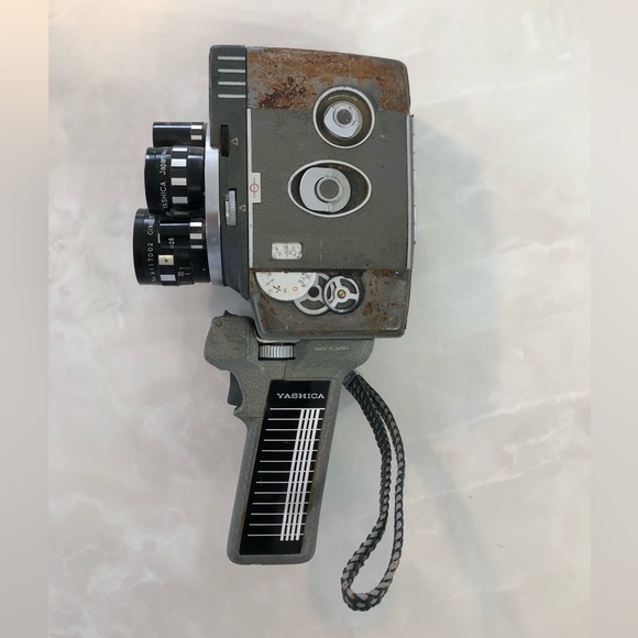 Vintage Yashica 8-E III Film Movie Camera with Pistol Grip Handle - Not tested - Picture 11 of 16